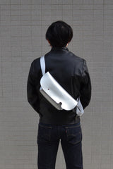 【新色】メッセンジャーバッグ (XS)/SILVER-FAS