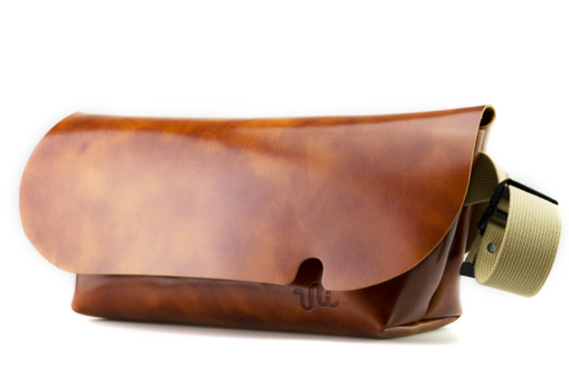 uni&co メッセンジャーバッグ (M)/CAMEL uni&co メッセンジャーバッグ (M)/CAMEL