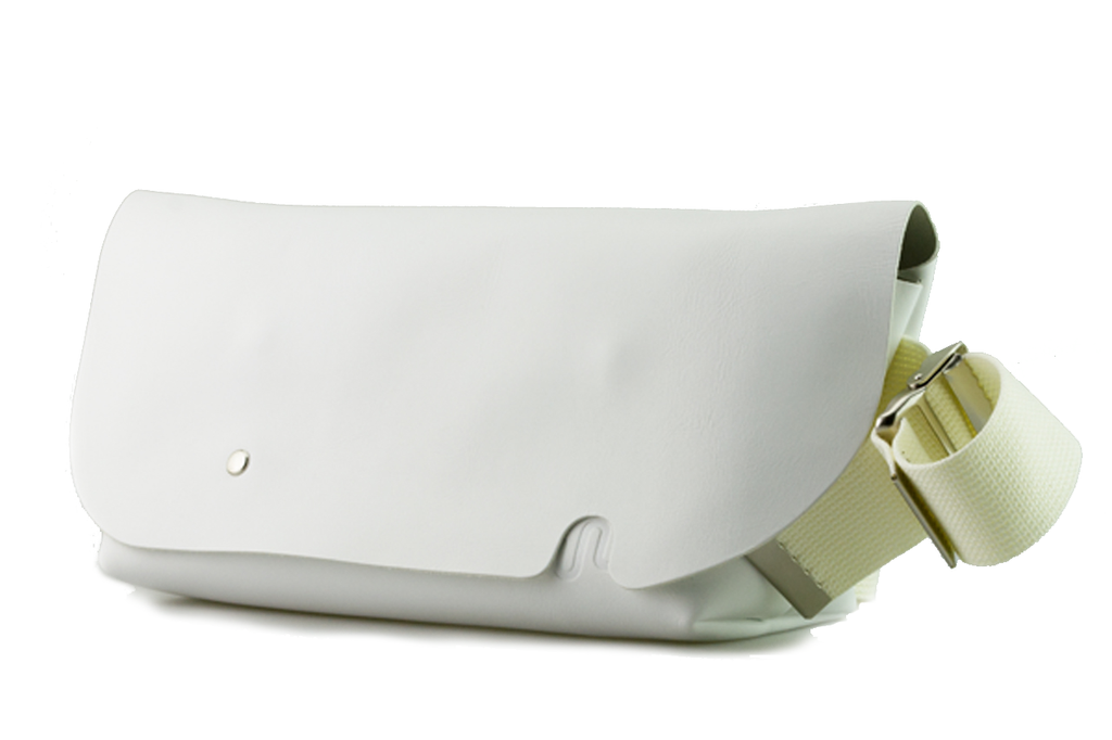 Uni&co. MESSENGER BAG (S)/WHITE Uni&co. MESSENGER BAG (S)/WHITE