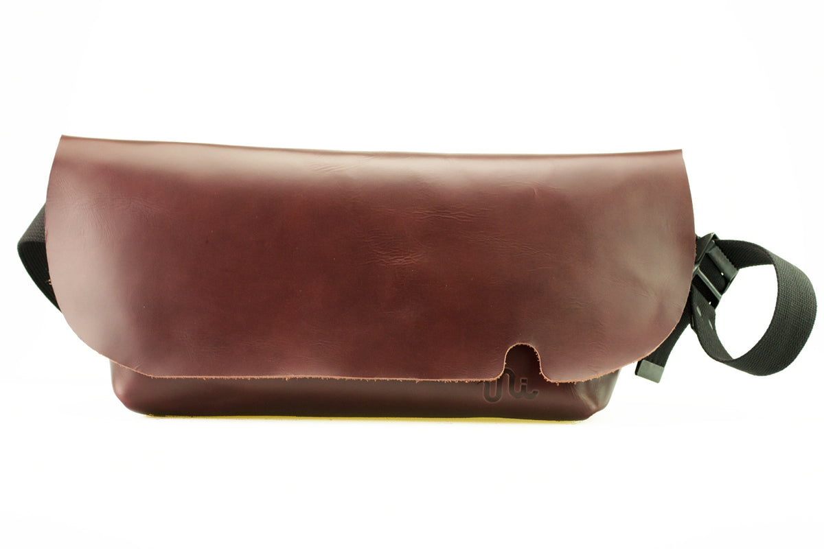 Uni&co. MESSENGER BAG (M)/OILED BURGUNDY