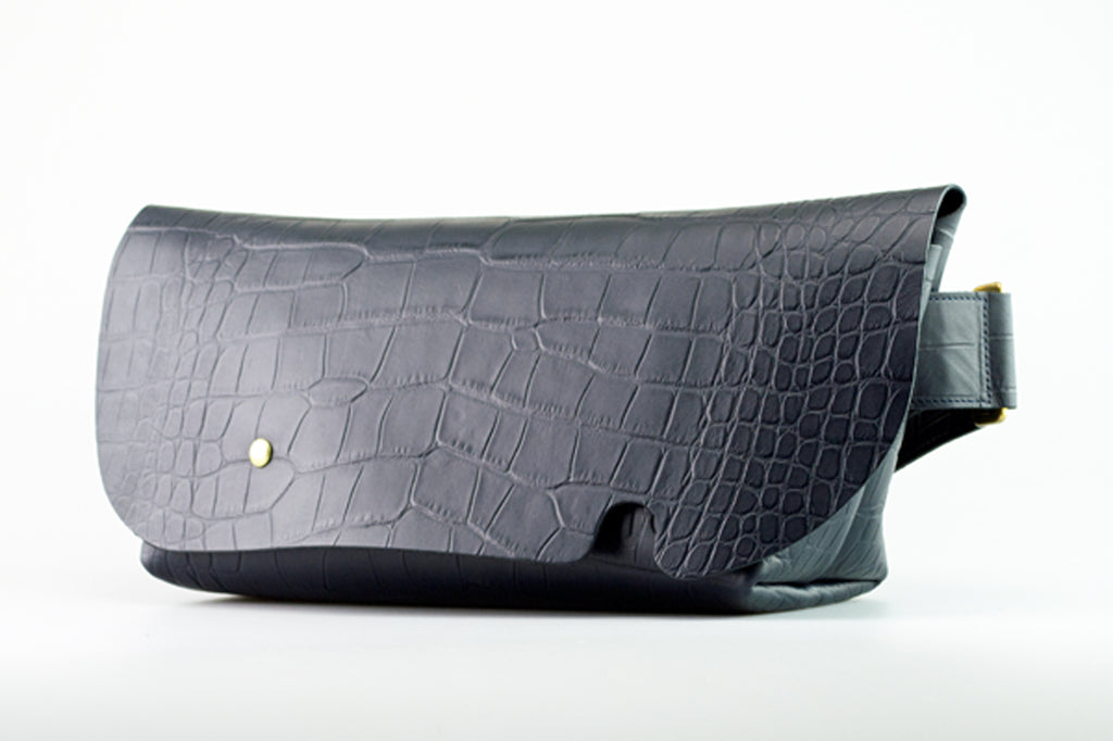 Uni&co. MESSENGER BAG (S)/CROCO PATTERN NAVY