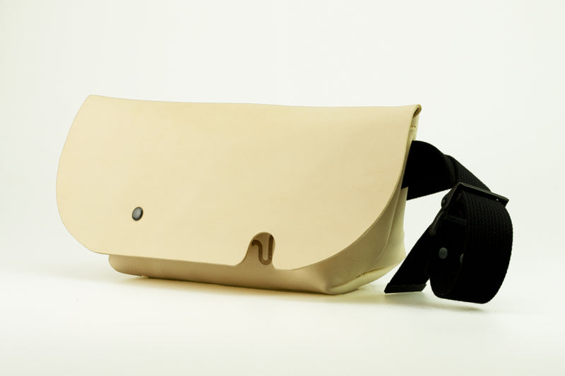 Uni&co. MESSENGER BAG (XS)/NATURAL-FAS