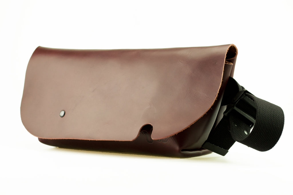 Uni&co. MESSENGER BAG (S)/OILED BURGUNDY-FAS