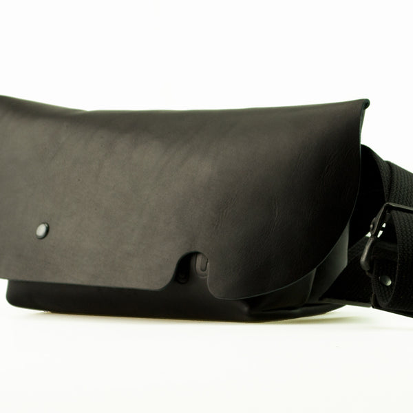 Uni&co. MESSENGER BAG (XS)/BLACK