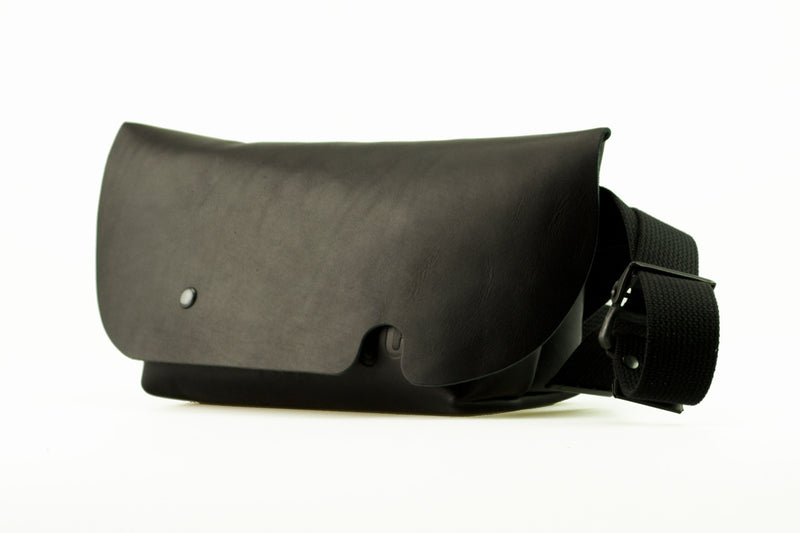 Uni&co. MESSENGER BAG (XS)/BLACK