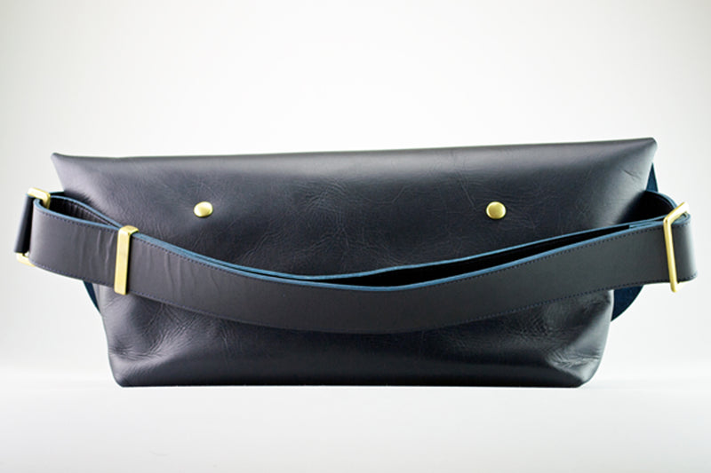 Uni\u0026co. MESSENGER BAG ダークネイビー S オールレザー