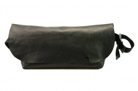 Uni&co. MESSENGER BAG (M)/BLACK