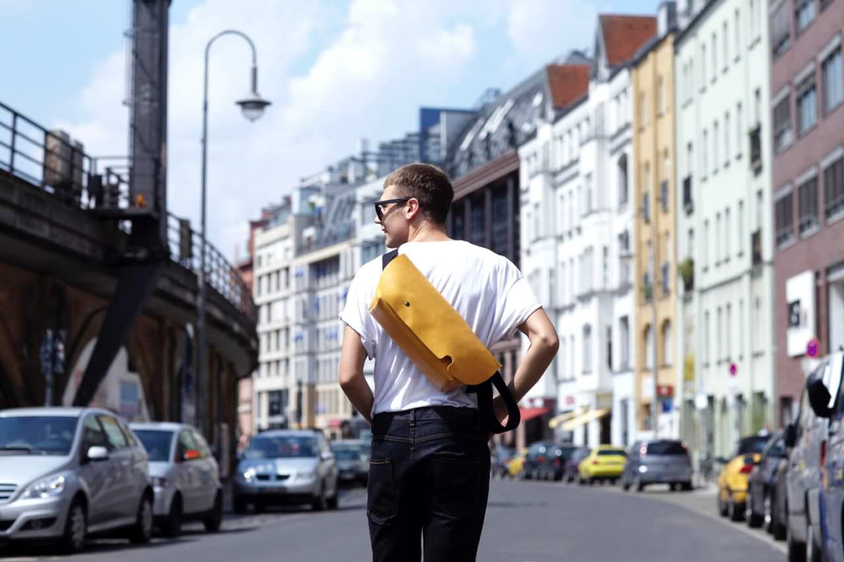 Uni&co. MESSENGER BAG (S)/BROWNY YELLOW-FAS