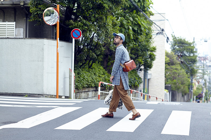 Uni&co. MESSENGER BAG (S)/CAMEL