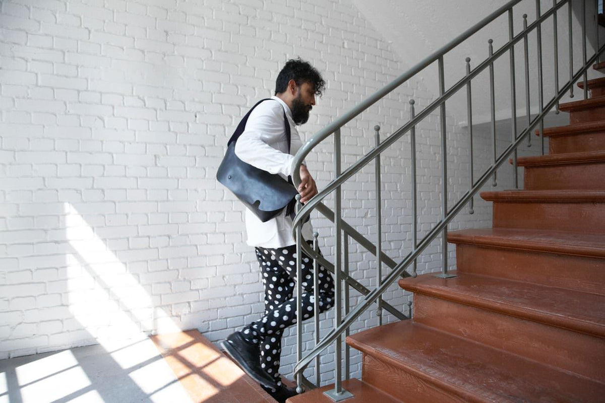 Uni&co. MESSENGER BAG (S)/DARK NAVY